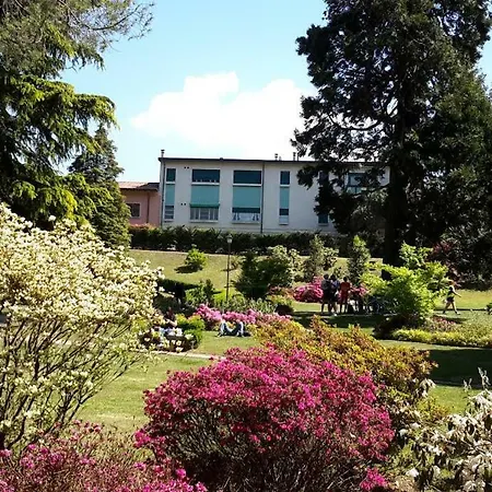 Park With Free Parking Apartman Bellagio